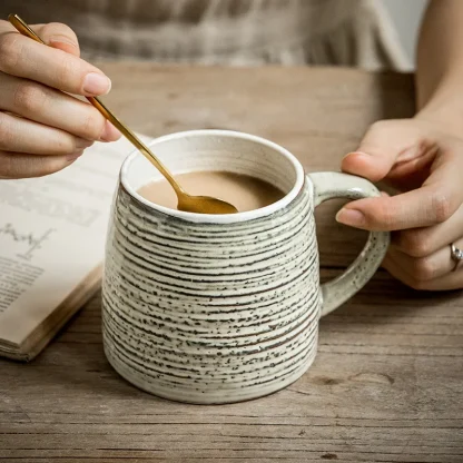 Vintage-style Patterned Cups with Handle - Image 4