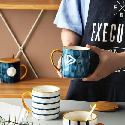 Printed Mugs with Spoon and Lid - Image 3